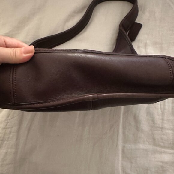 Coach Vintage Large Ergo Pocket Zip Shopper 9033 (Mahogany Brown) - Picture 4 of 8